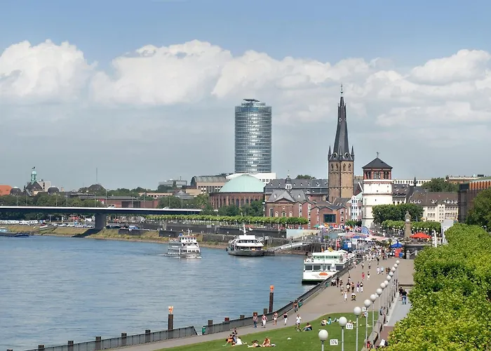 Zum Deutschen Eck Hotel 3*